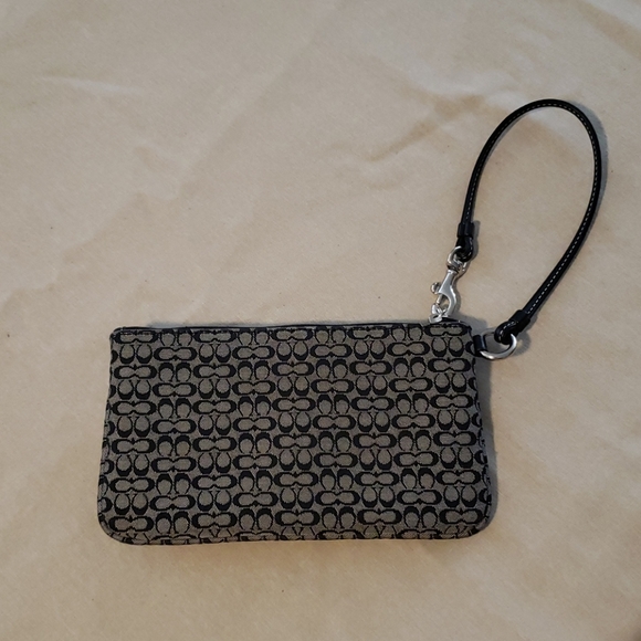 Coach Signature Logo Wristlet! - Picture 5 of 16